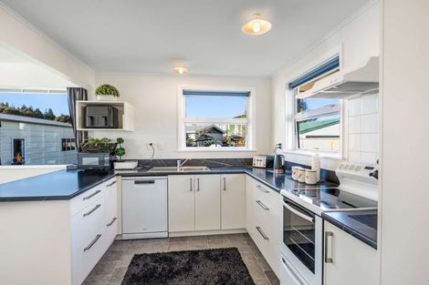 Photo of property in 77 Domett Street, Westport, 7825