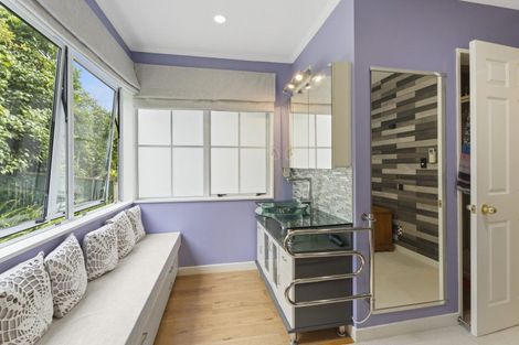 Photo of property in 15b Kakariki Grove, Waikanae, 5036