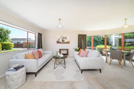 Photo of property in 14 Tui Mill Grove, Feilding, 4702