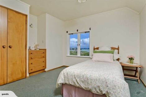 Photo of property in 99 Eversleigh Road, Belmont, Auckland, 0622