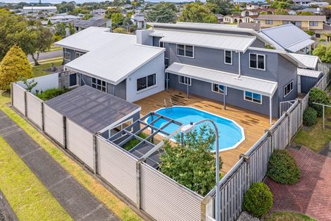 Photo of property in 8 Akepiro Place, Tawhero, Whanganui, 4501