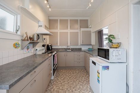 Photo of property in 3 Andrew Street, Marewa, Napier, 4110