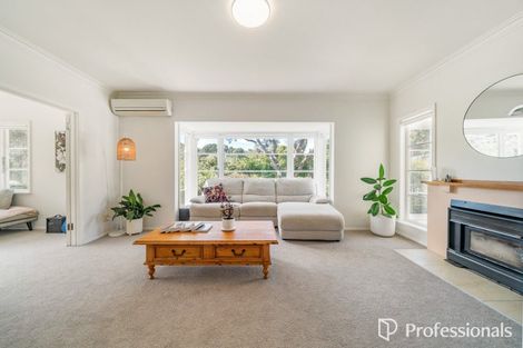 Photo of property in 6 Te Whiti Grove, Korokoro, Lower Hutt, 5012