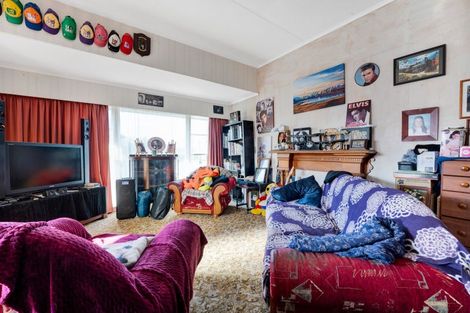 Photo of property in 2 Tawa Street, Gonville, Whanganui, 4501