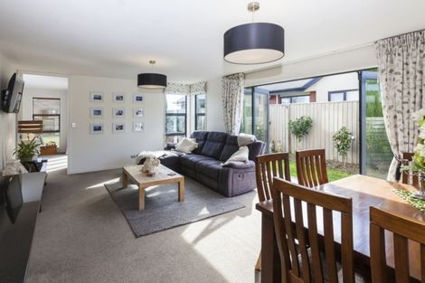 Photo of property in 1 Hawthorn Mews, Rangiora, 7400