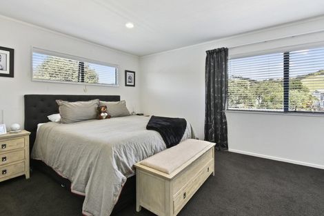 Photo of property in 13 Bertram Road, Kawakawa Bay, Papakura, 2585