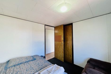 Photo of property in 5 Kopara Place, Clendon Park, Auckland, 2103