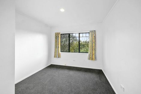 Photo of property in 6 Pararewa Drive, Whalers Gate, New Plymouth, 4310
