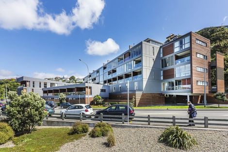 Photo of property in Patent 326 Apartments, 504s/326 Evans Bay Parade, Hataitai, Wellington, 6021