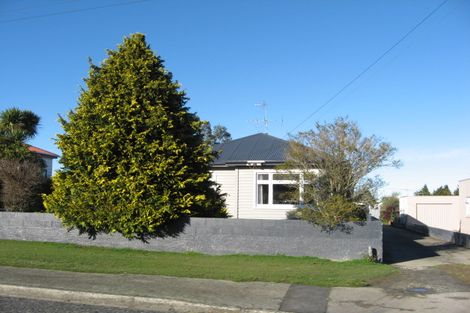 Photo of property in 15 Mary Street, Winton, 9720