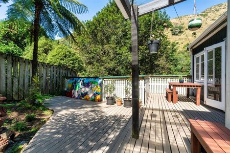 Photo of property in 56 Tilley Road, Paekakariki, 5034