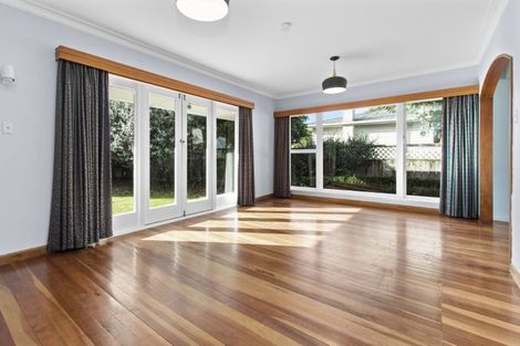 Photo of property in 2 Edinburgh Road, Hillcrest, Hamilton, 3216