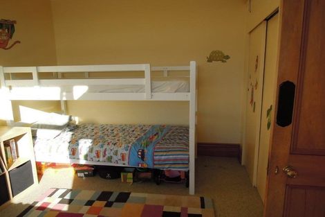 Photo of property in 16 Lawrence Street, Newtown, Wellington, 6021