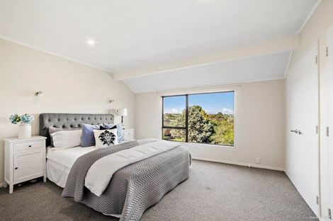 Photo of property in 3 Noeleen Street, Glenfield, Auckland, 0629