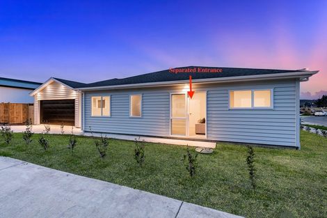 Photo of property in 17 Konoba Avenue, Kumeu, 0810