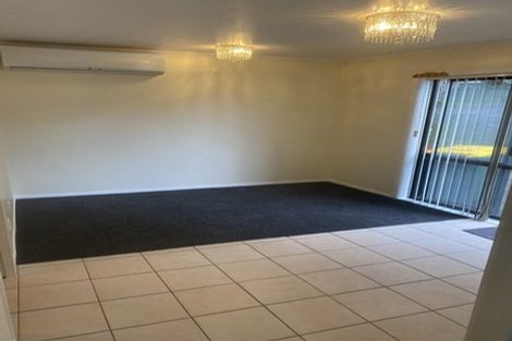 Photo of property in 40 Redoubt Road, Goodwood Heights, Auckland, 2105