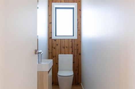 Photo of property in 17 Obelisk Street, Wanaka, 9305