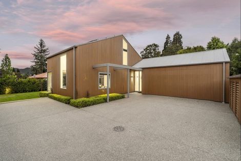 Photo of property in 1/61 Eely Point Road, Wanaka, 9305