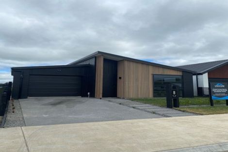 Photo of property in 17 Overton Street, Rototuna North, 3210