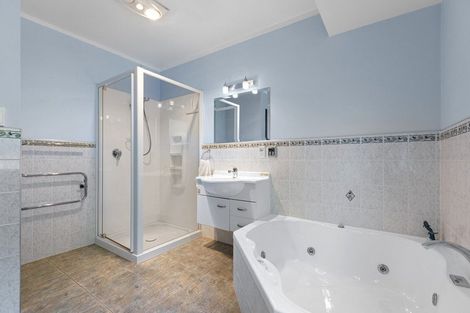 Photo of property in 2 Townhead Crescent, Bethlehem, Tauranga, 3110