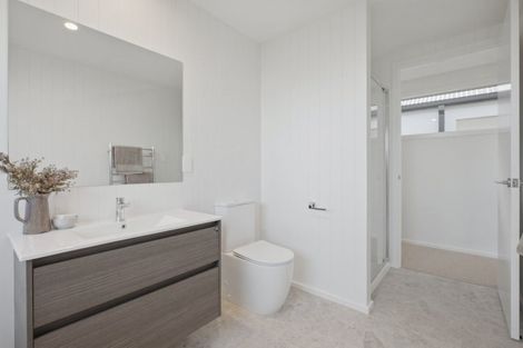 Photo of property in 37 Tabraham Crescent, Pyes Pa, 3112
