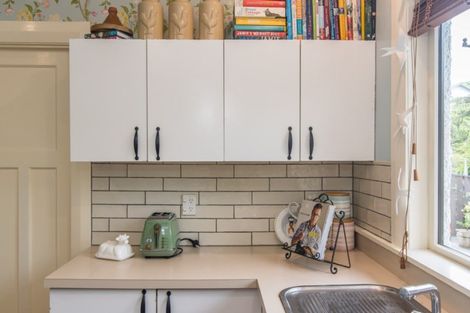 Photo of property in 23 Pembroke Road, Northland, Wellington, 6012