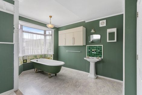 Photo of property in 219 The Square, Whangamata, 3620