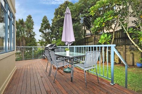 Photo of property in 8/12 Pannill Place, Oteha, Auckland, 0632
