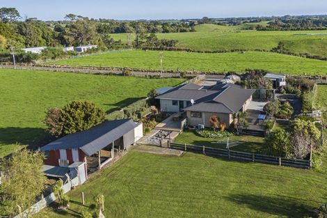 Photo of property in 37 Upper Pitone Road, Pitone, New Plymouth, 4374