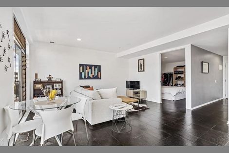 Photo of property in 2c/5 Charlotte Street, Eden Terrace, Auckland, 1021