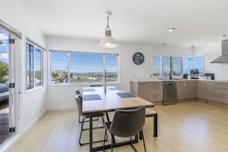 Photo of property in 21a Monyash Road, Manly, Whangaparaoa, 0930