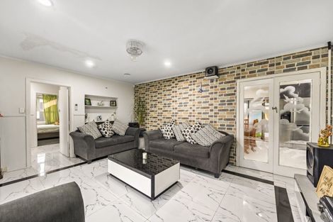 Photo of property in 417 Great South Road, Opaheke, Papakura, 2113