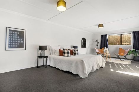 Photo of property in 44 Wynyard Crescent, Fernhill, Queenstown, 9300