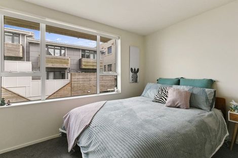 Photo of property in Pirie Street Townhouses, 18/35 Pirie Street, Mount Victoria, Wellington, 6011