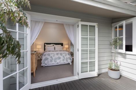 Photo of property in 2/2 Calliope Road, Devonport, Auckland, 0624