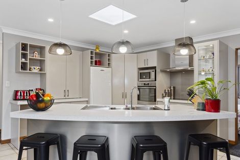 Photo of property in 76 Village Park Drive, Welcome Bay, Tauranga, 3112