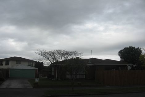 Photo of property in 112 Reynolds Avenue, Bishopdale, Christchurch, 8053