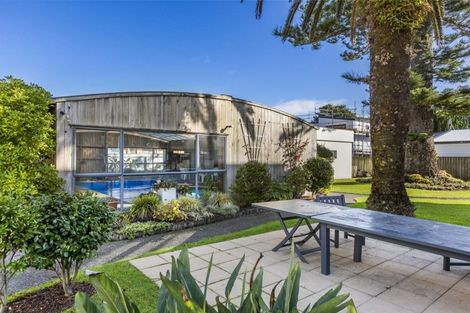 Photo of property in 15e Puriri Avenue, Orewa, 0931