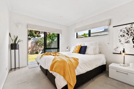 Photo of property in 3b Tawa Road, Te Atatu Peninsula, Auckland, 0610