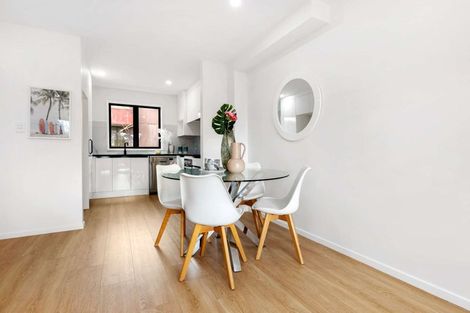 Photo of property in 3/1 Waters Place, New Lynn, Auckland, 0600