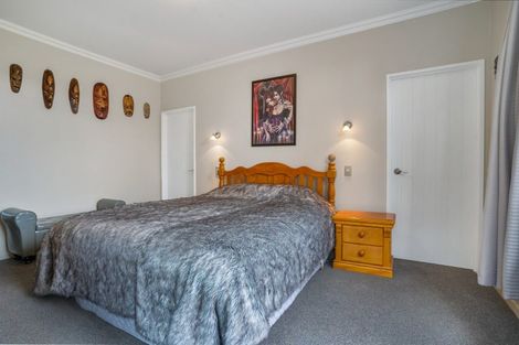 Photo of property in 29 Church Street, Winton, 9720