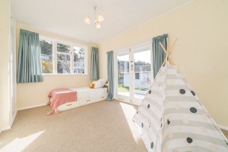 Photo of property in 21 Rawhiti Street, Stokes Valley, Lower Hutt, 5019