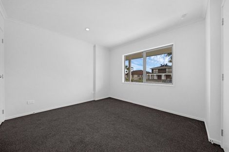Photo of property in 5 Frank Evans Place, Henderson, Auckland, 0610