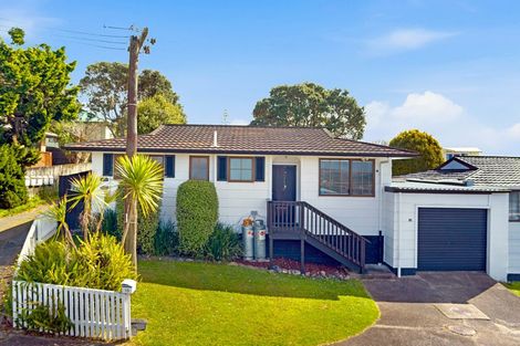 Photo of property in 15 Denarius Lane, Glendene, Auckland, 0602