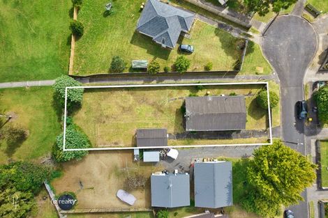 Photo of property in 6 Alamein Place, Pukekohe, 2120