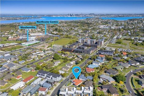 Photo of property in 1/56 Potter Avenue, Northcote, Auckland, 0627