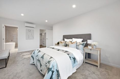 Photo of property in 42c Takutai Avenue, Half Moon Bay, Auckland, 2012