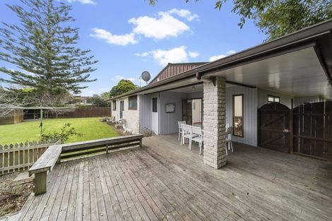 Photo of property in 106 The Circle, Manly, Whangaparaoa, 0930