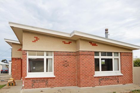 Photo of property in 1 Gladstone Drive, Oamaru North, Oamaru, 9400