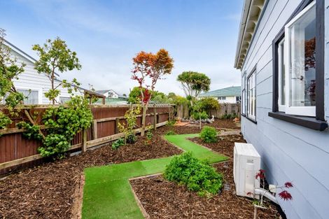 Photo of property in 43 Parris Street, Waitara, 4320